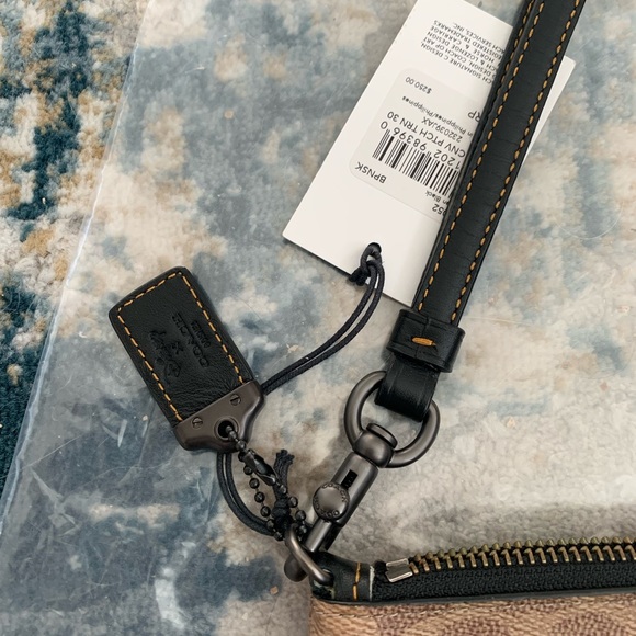 NWT Disney X Coach Turnlock Wristlet 30 In Signature Patchwork - Picture 4 of 6